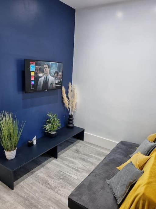 Doll Apartment Montrose Ngoại thất bức ảnh